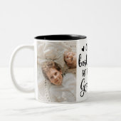 最も最高のなお母さんだけ祖母に促進されて得ます ツートーンマグカップ (左)