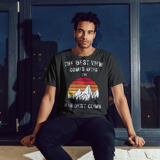 最も最高の難い登る後の景色 Tシャツ