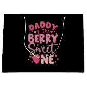 最も甘いひとりのイチゴの誕生日パパ ラージペーパーバッグ (正面)