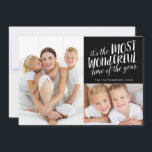 最モダンも素晴らしい休日2枚の写真カード シーズンカード<br><div class="desc">このおもしろいと一緒に本当に"最高の時間"は、あなたの家族の2つの写真のコラージュを前面に持つカジュアルデザインと手文字のタイポグラフィのミックスを備えモダンた2コンテンポラリー。背面では、コーディネートのシェブロンのパターンの背景は、あなたの個人的なメッセージとカスタマイズの宇宙がより多くある。</div>