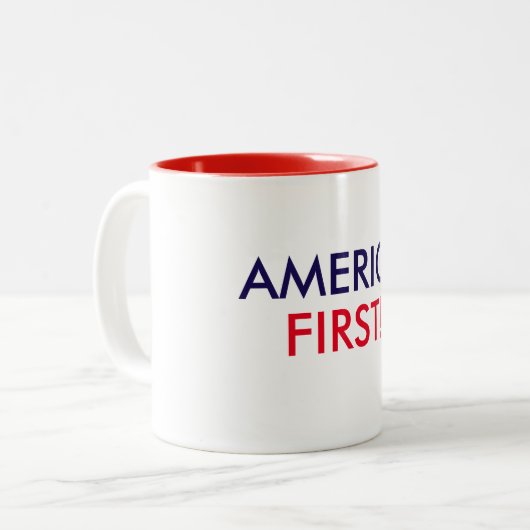 最初にアメリカ! マグ (正面左)