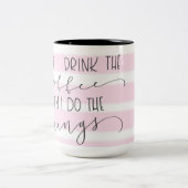 最初に私はコーヒーピンクのストライプのなマグを飲みます ツートーンマグカップ (中央)