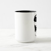 最初に飲み、次にハンマー マグカップ (中央)