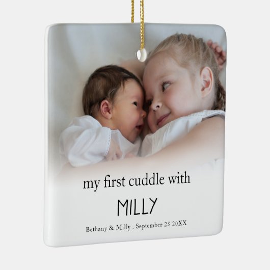 最初のカドルと兄弟姉妹名フォト生まれたばかりのベビー セラミックオーナメント (右)