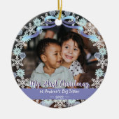 最初のクリスマスおばあちゃんスノーフレークスリボンライトブルー セラミックオーナメント (正面)