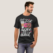 最初のコーヒーとパン屋の面白いフレーズ Tシャツ (正面フル)