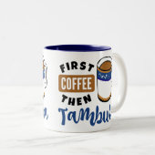 最初のコーヒーとTambura音楽愛好家 ツートーンマグカップ (正面右)