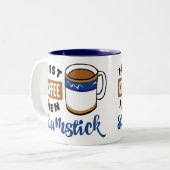 最初のコーヒーの後に音楽の愛好家 ツートーンマグカップ (正面左)