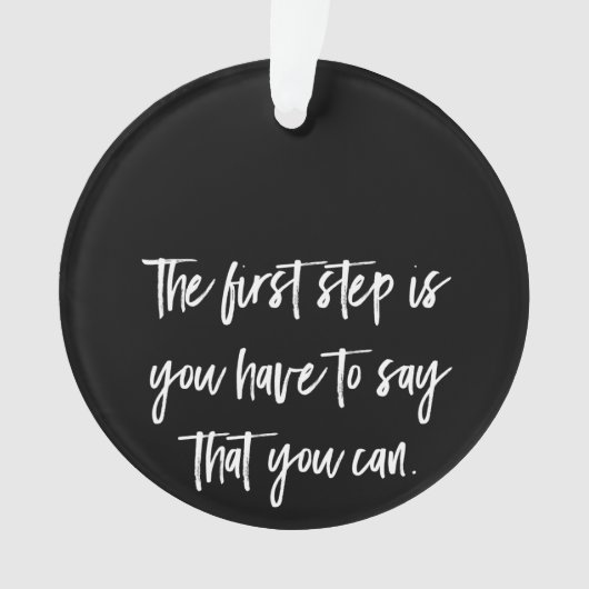 最初のステップは、あなたが言わなければならないことである オーナメント (正面)