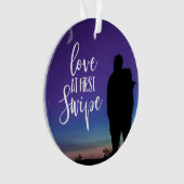 最初のスワイプのオンラインデートすることメモリクリスマス オーナメント (正面)