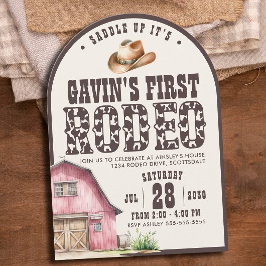 最初のパーソナライズされたRodeo Arched最初の誕生日パーティー 招待状