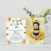 最初のビーデイ　スイートトゥビー ワンビー フォト 招待状 (スタンド正面)