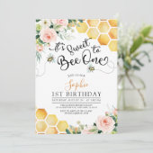 最初のビーデイ　スウィートトゥビー　1歳の誕生日 招待状 (スタンド正面)