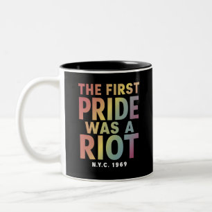 最初のプライドは暴動だった LGBT ゲイ アライ レインボー ツートーンマグカップ
