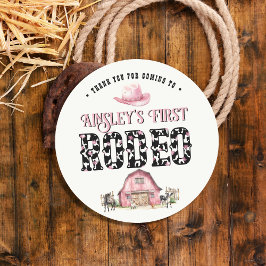 最初のロデオかわいいピンクパーソナライズされた色の誕生日 ラウンドシール
