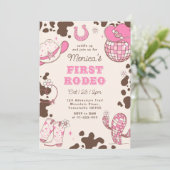 最初のロデオ1歳の誕生日ワイルドウエストピンクの女の子の写真 招待状 (スタンド正面)