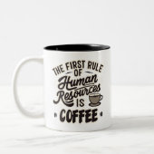 最初の人事はコーヒーだ ツートーンマグカップ (左)