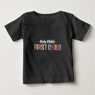 最初の子に対する唯一の子ベビーTシャツ ベビーTシャツ