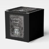 最初の家に憑く フェイバーボックス (正面サイド)