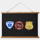 最初の応答者 吊り下げ型タペストリー (正面2)