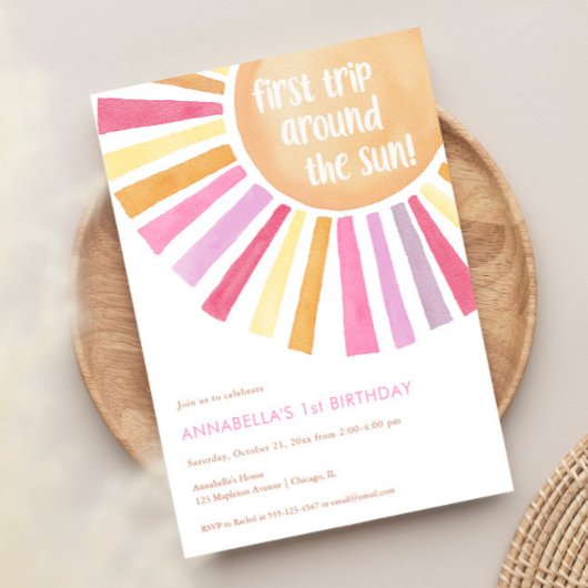 最初の旅のまわりに太陽の女の子の1番目の誕生日パーティー 招待状