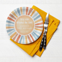 最初の旅のまわりに太陽の最初の誕生日パーティー ペーパープレート