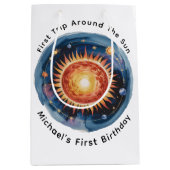 最初の旅のまわりに日の最初の誕生日パーティー ミディアムペーパーバッグ (正面)