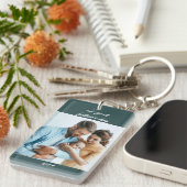 最初の父の日の名前と年の緑2の写真 キーホルダー (正面右)