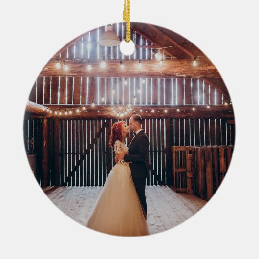 最初の素朴クリスマスの写真 セラミックオーナメント (裏面)