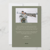 最初の結婚したクリスマスの新婚の写真セージグリーン シーズンカード (裏面)