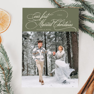 最初の結婚したクリスマスの新婚の写真セージグリーン シーズンカード