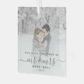 最初の結婚したクリスマスカスタムフォトグレーのスクリプト ガラスオーナメント (正面左)