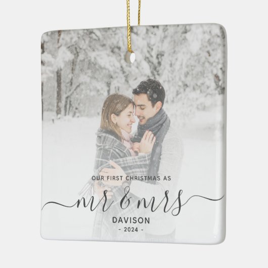 最初の結婚したクリスマスカスタムフォトグレーのスクリプト セラミックオーナメント (左)