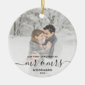 最初の結婚したクリスマスカスタムフォトブラックスクリプト セラミックオーナメント (正面)