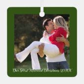 最初の結婚したクリスマスグリーン メタルオーナメント (正面)