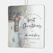 最初の結婚したクリスマスフォト名の年表 セラミックオーナメント (左)