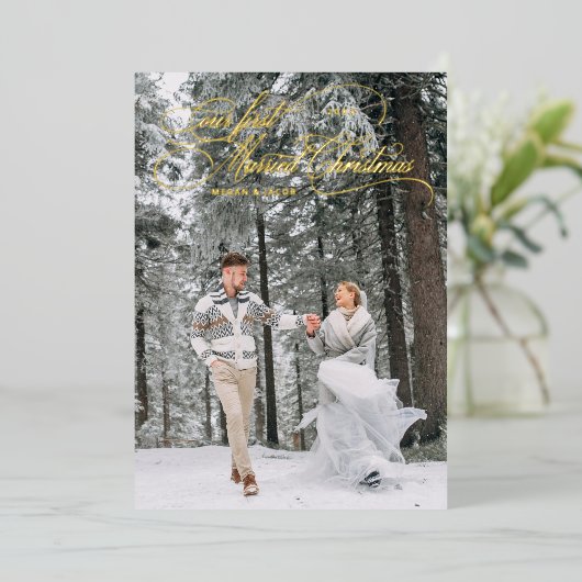 最初の結婚したクリスマスヴィンテージの休日の写真 箔シーズンカード (立ち正面)
