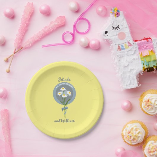 最初の結婚または婚約の記念日デイジー ペーパープレート (パーティー)