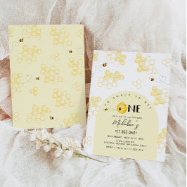 最初の蜂の日の誕生日を迎えるのはとても甘い 招待状