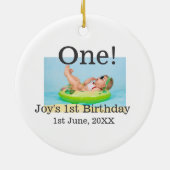 最初の誕生日の写真モダンを1つ追加する日付 セラミックオーナメント (裏面)