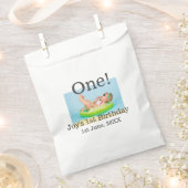 最初の誕生日の写真モダンを1つ追加する日付 フェイバーバッグ (クリップ留めされた状態)