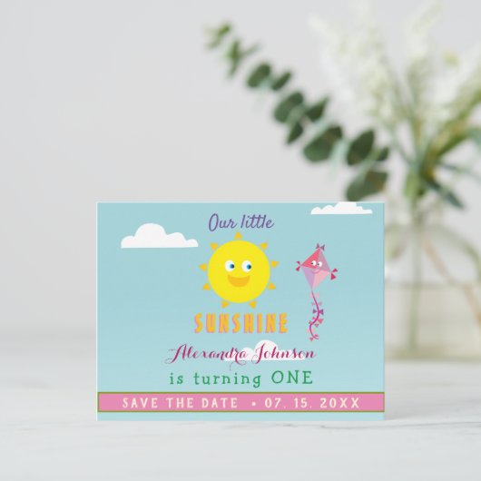 最初の誕生日を保存する日付、私たちの小さな太陽の光 案内ポストカード (スタンド正面)