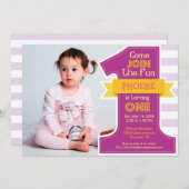 最初の誕生日パーティーの招待パープルガール 招待状 (正面/裏面)