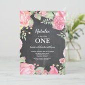 最初の1歳の誕生日招待状ピンクフローラ 招待状 (スタンド正面)
