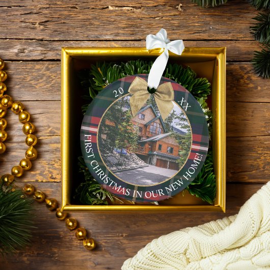 最初のXMaxの新しい家の赤い緑の格子窓2写真 オーナメント