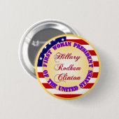 最初女性 缶バッジ (正面&裏面)