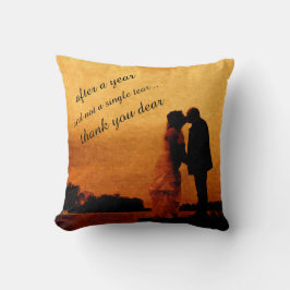 最初年の結婚記念日の記念品 クッション