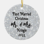 最初結婚したのクパーソナライズされた結婚リスマスの日付 セラミックオーナメント (正面)