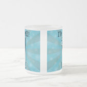 最初誕生日の男の子、私は1才の大きく青い第1です フロストグラスマグカップ (中央)