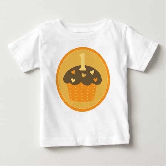 最初誕生日1のカップケーキはTシャツをからかいます ベビーTシャツ (正面)